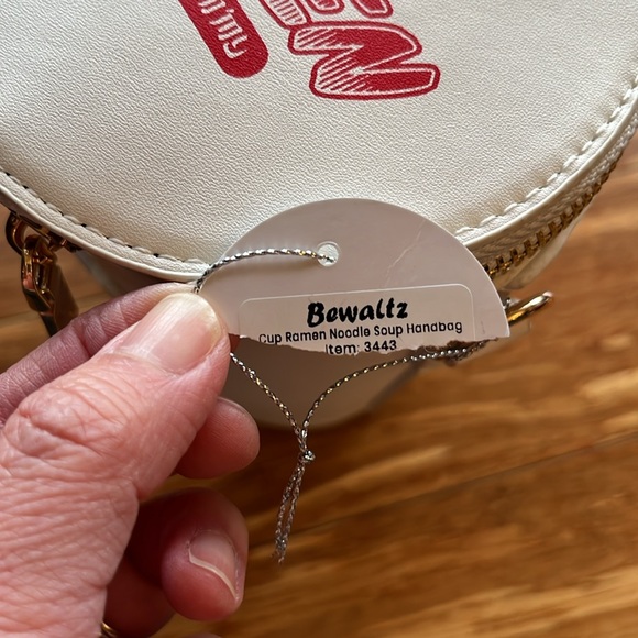 NWT cup ramen handbag - Picture 8 of 8